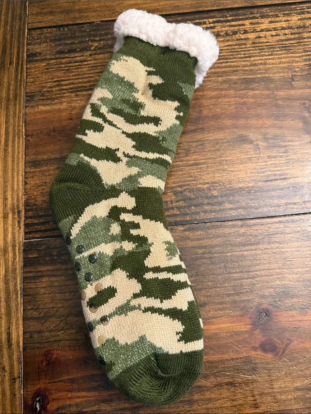 Unisex Cozy Sherpa Cuffed Camouflage Socks - Green/Tan (OS)